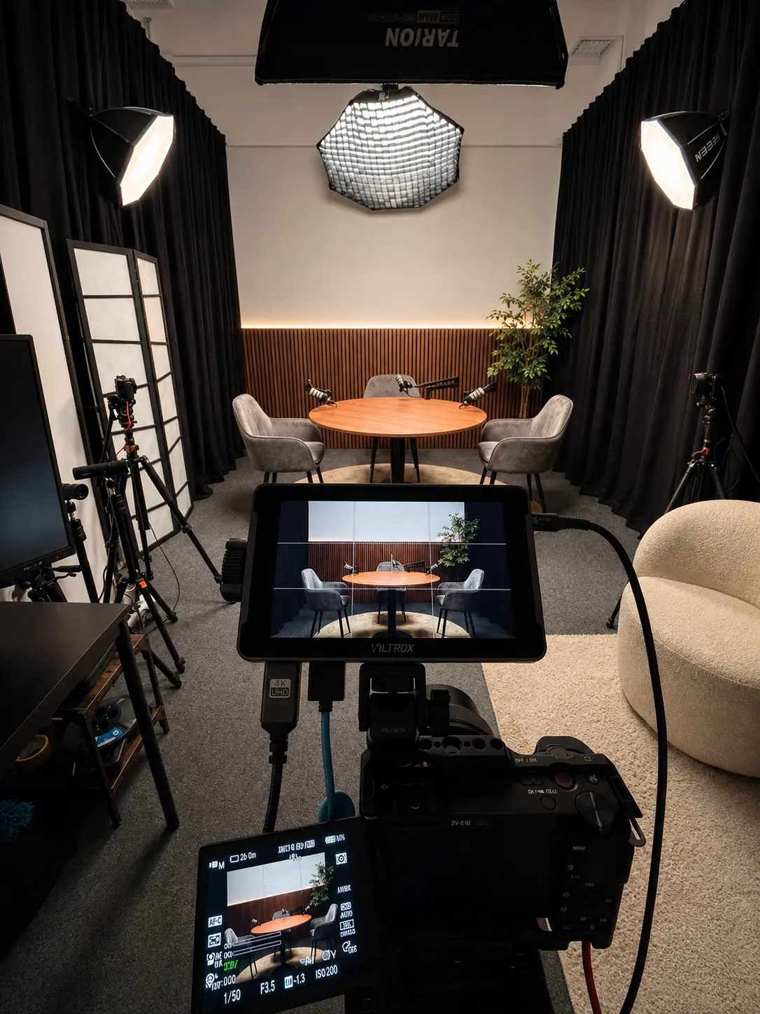 Estúdio FRAMERA · set de podcast e gravação